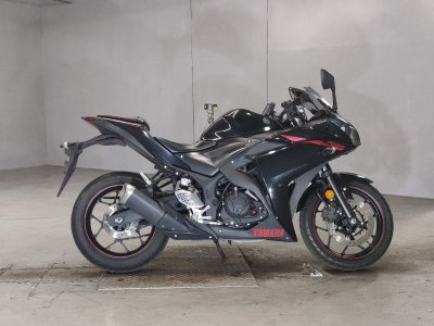 Yamaha YZF-R25 2015