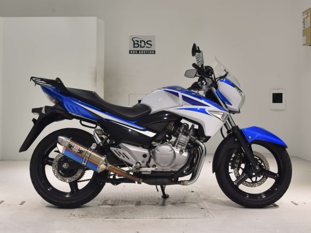 Suzuki GSR250
