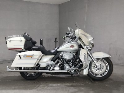 HD FLHTCU1580 CVO 2008