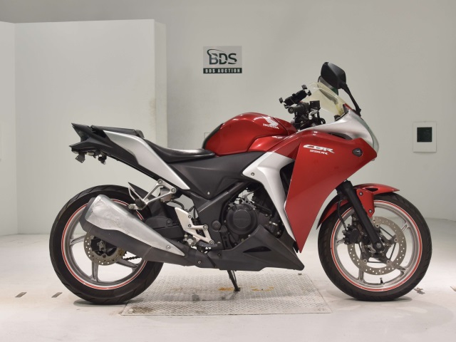 Honda CBR250R 2011