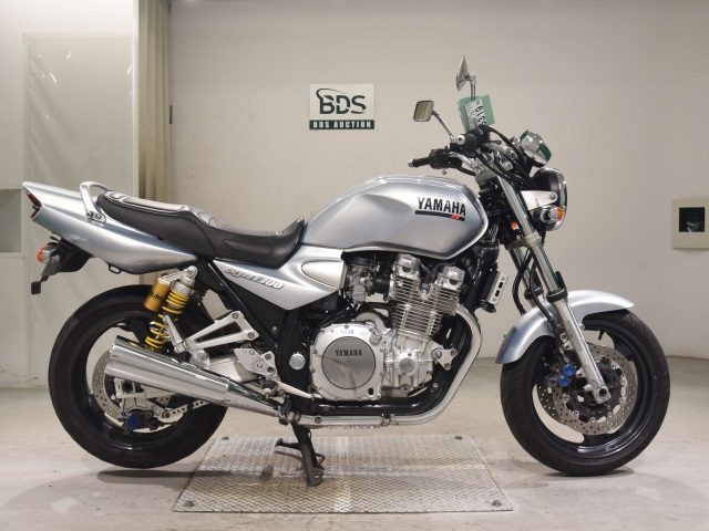 Yamaha XJR1300 2000