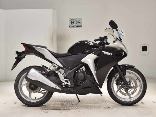 Honda CBR250R 2011