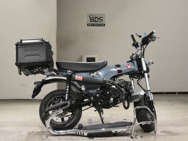 Honda DAX125 2025