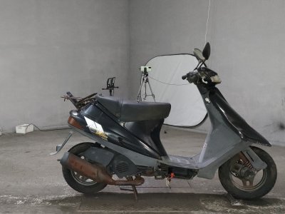 Suzuki ADDRESS V100