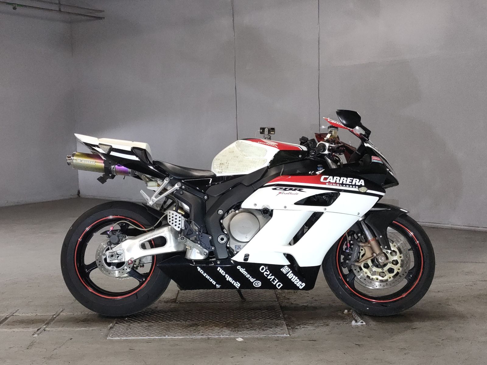 Honda CBR1000RR 2004