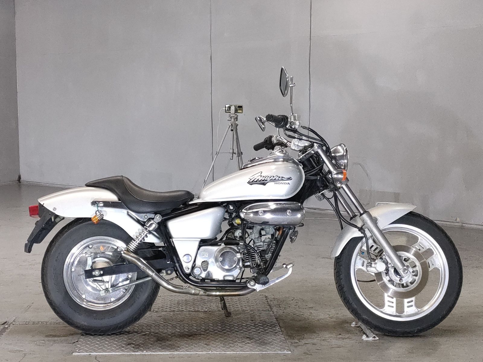 Honda MAGNA50 1999