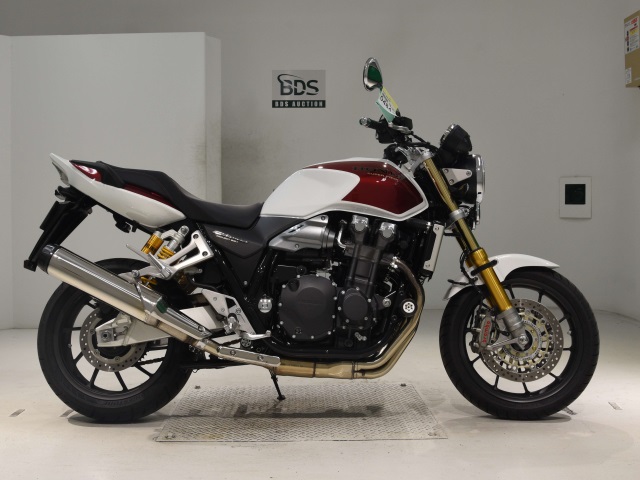 Honda CB1300SF 2025
