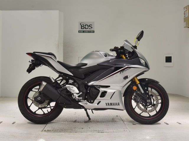Yamaha YZF-R25A 2020