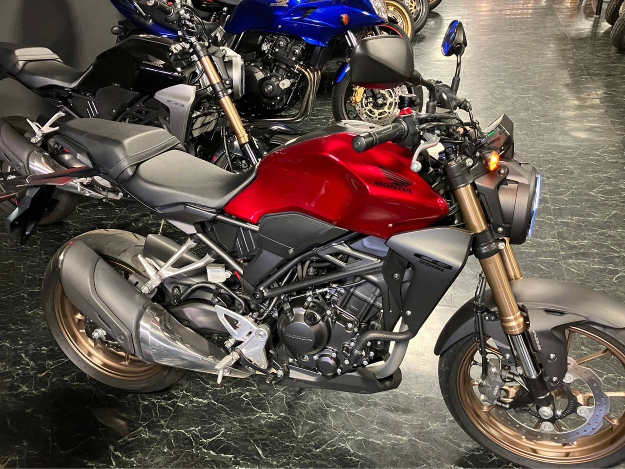 Honda CB250R 2019