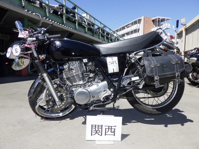 Yamaha SR400 2020