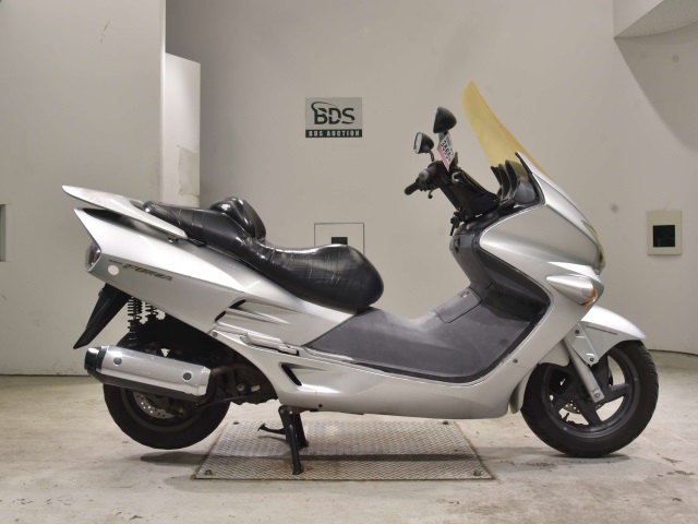 Honda FORZA 2000