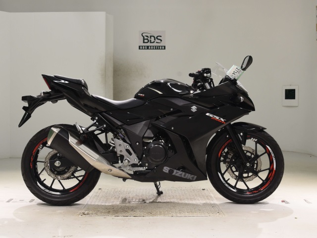 Suzuki GSX250R