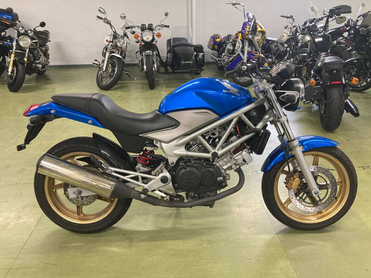 Honda VTR250 2011
