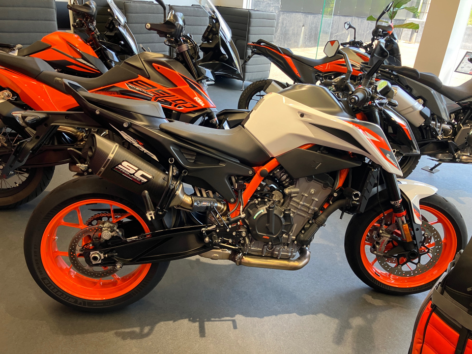 KTM 890 DUKE R 2022