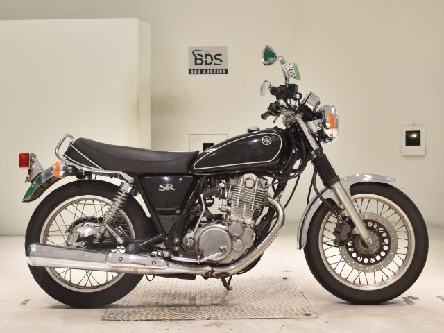 Yamaha SR400 2010