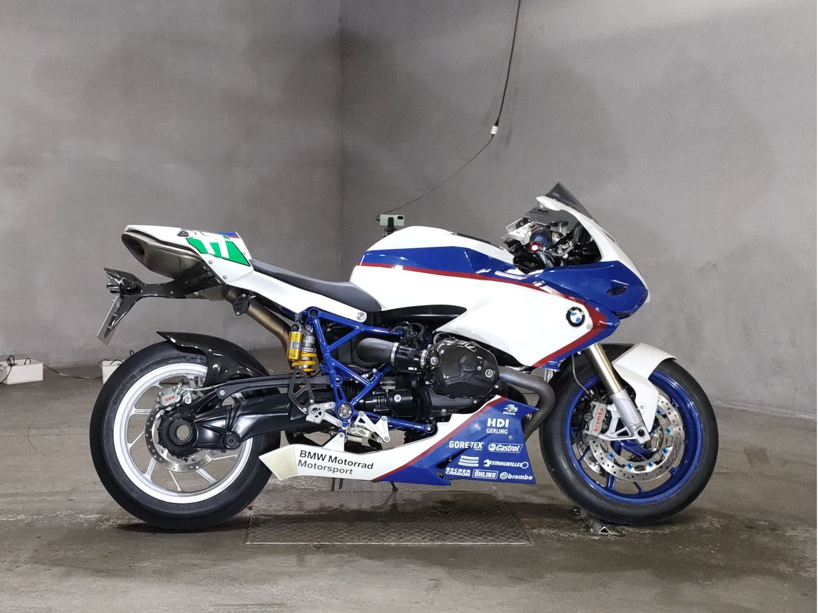BMW HP2 SPORTS 2010