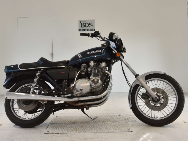 Suzuki GS750