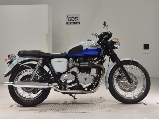 Triumph BONNEVILLE T100 2010