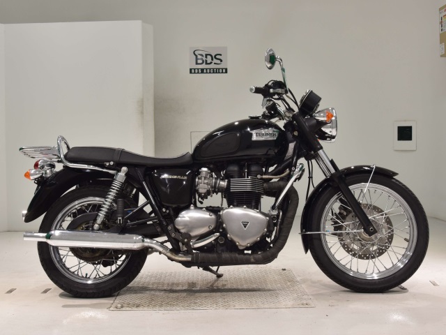 Triumph BONNEVILLE T100 2010