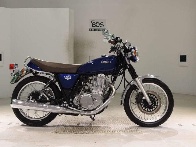 Yamaha SR400 2021
