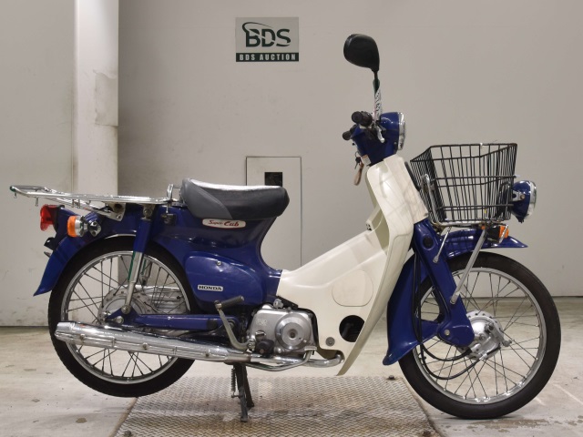 Honda C50 2002