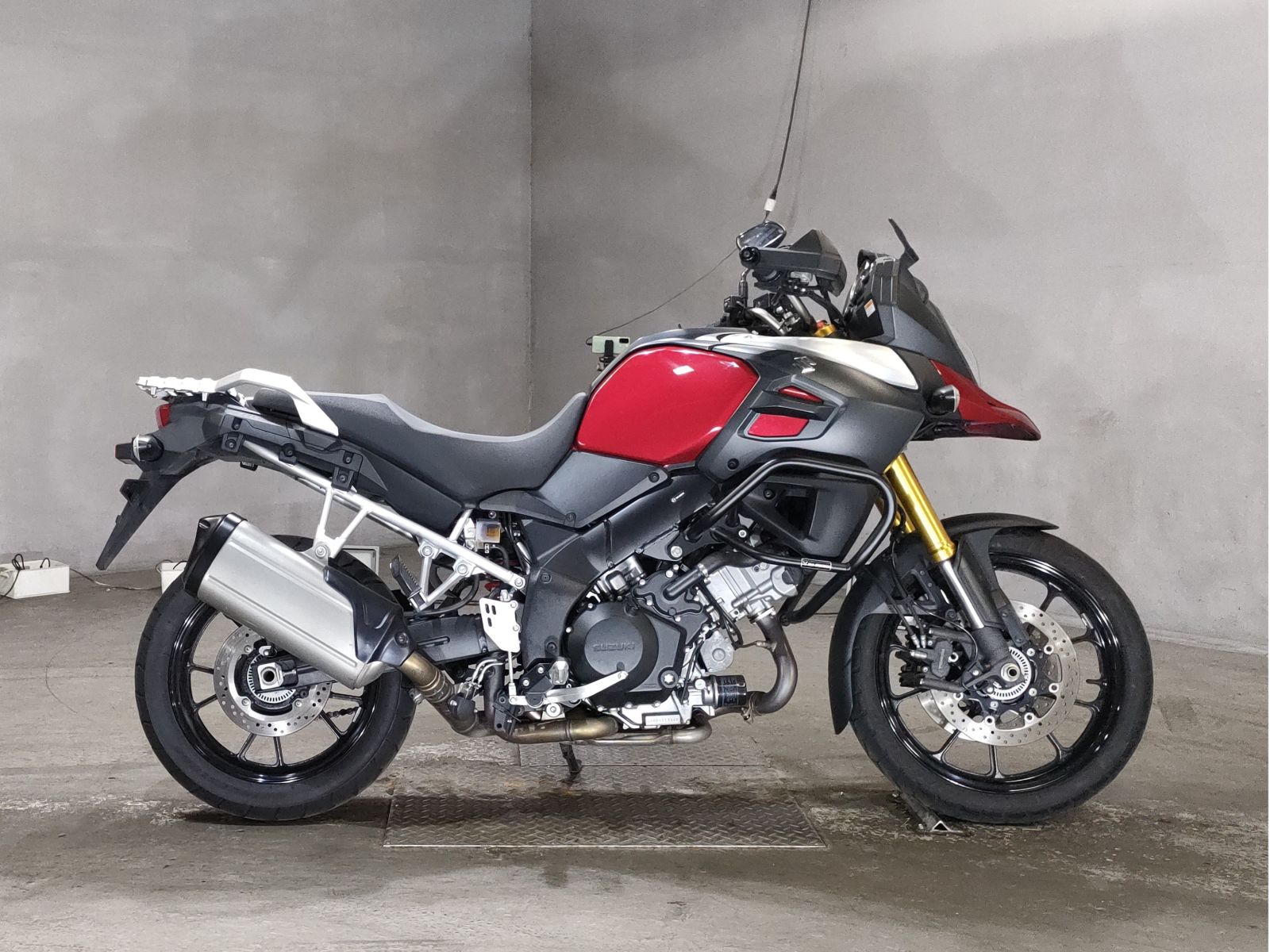 Suzuki V-STROM DL1000A 2016