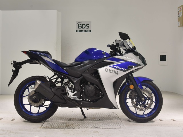 Yamaha YZF-R25 2015