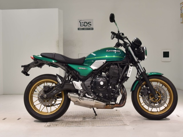 Kawasaki Z650RS 2024
