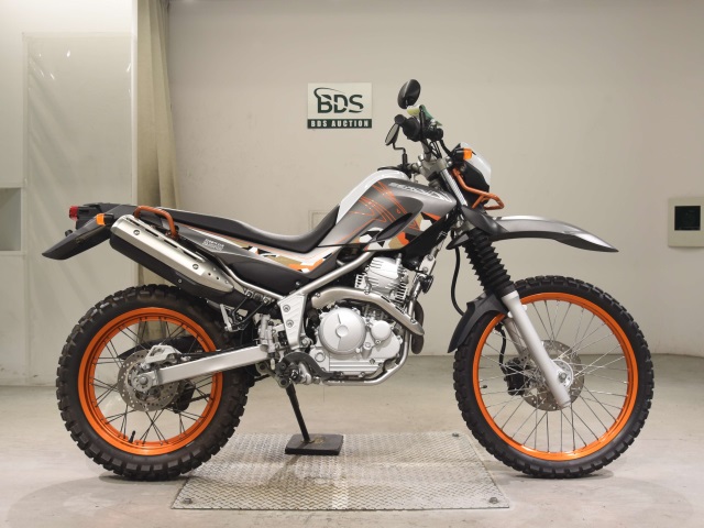 Yamaha SEROW XT250 2015