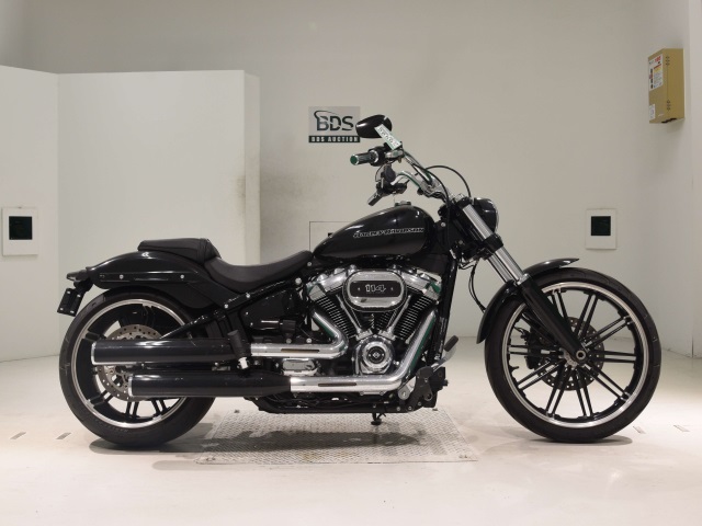 HD BREAKOUT FXBRS1870 2021
