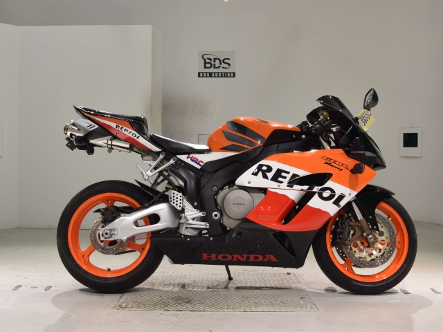 Honda CBR1000RR 2004