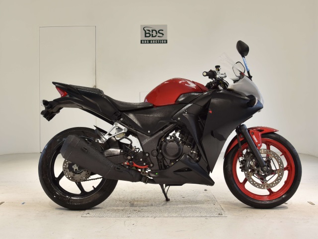 Honda CBR250R 2011