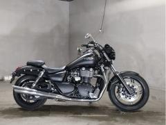 Triumph THUNRD STORM 2012