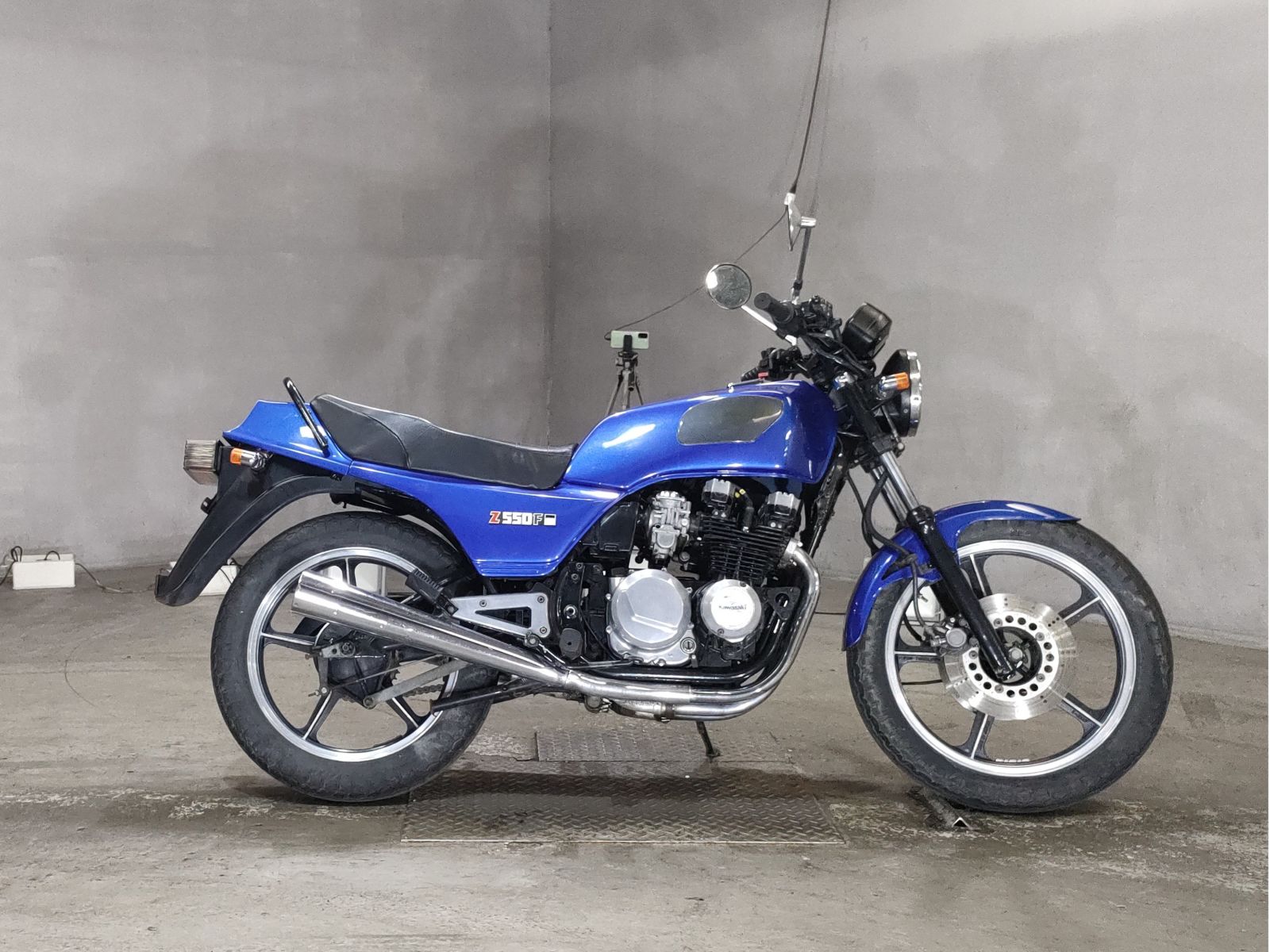 Kawasaki Z550FX 2024