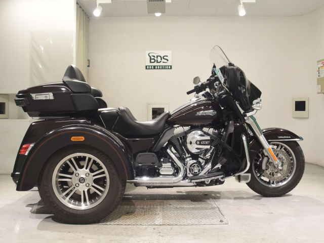 HD ELECTRA GLIDE FLHTCU1690 TRIKE 2014