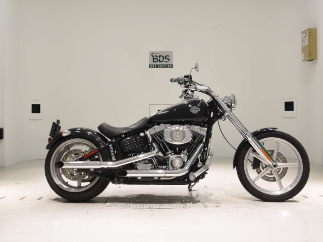 HD ROCKER C FXCWC1580 2008