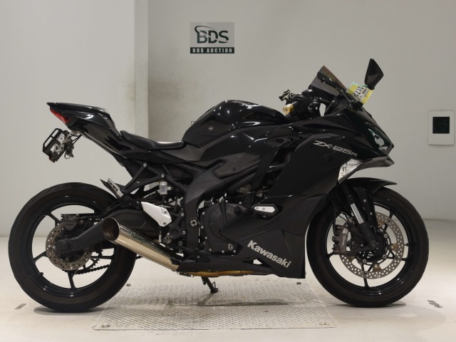 Kawasaki NINJA ZX-25R 2021