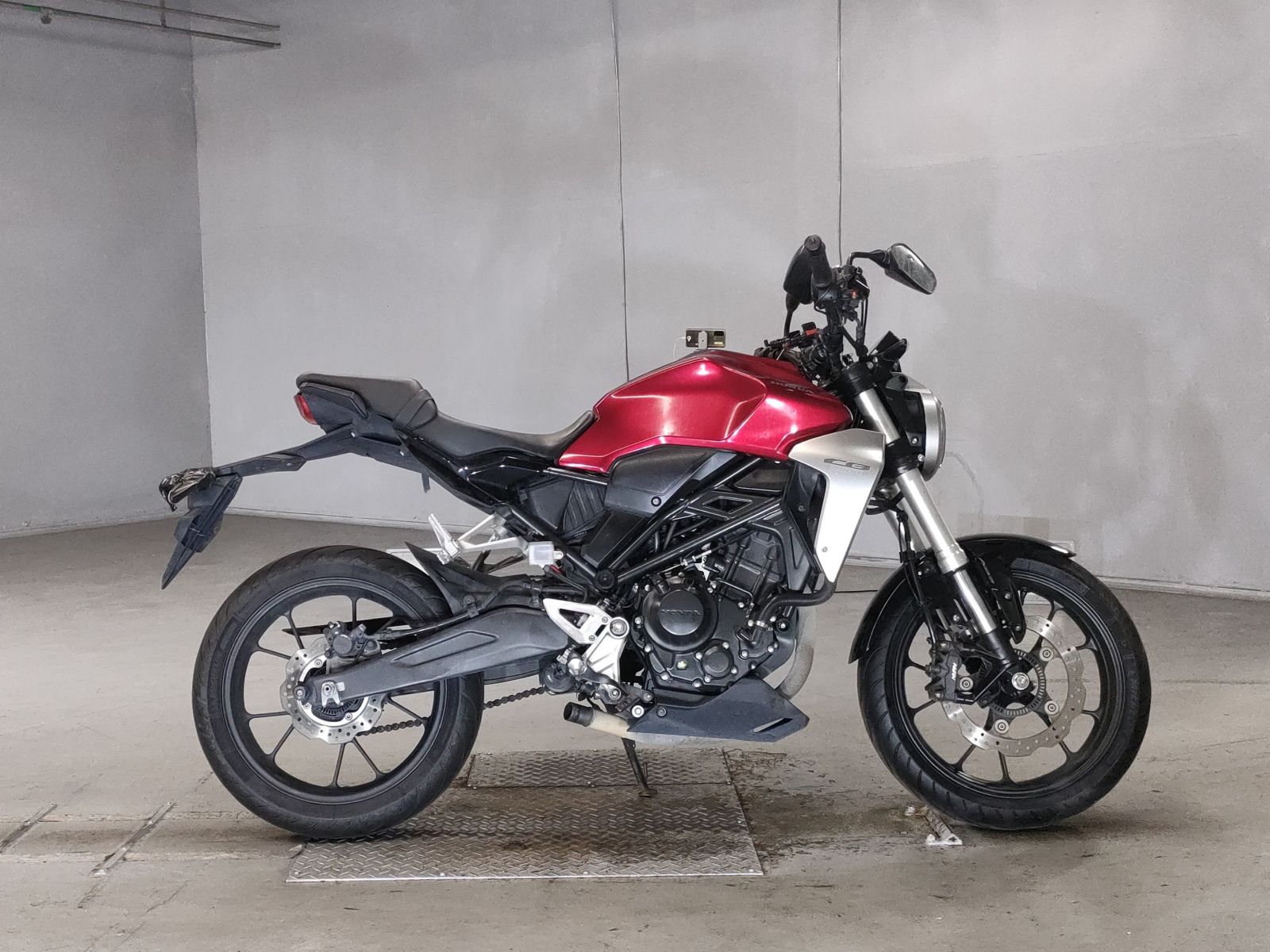 Honda CB250R 2018
