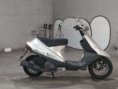 Suzuki ADDRESS V100