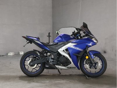 Yamaha YZF-R25 2015