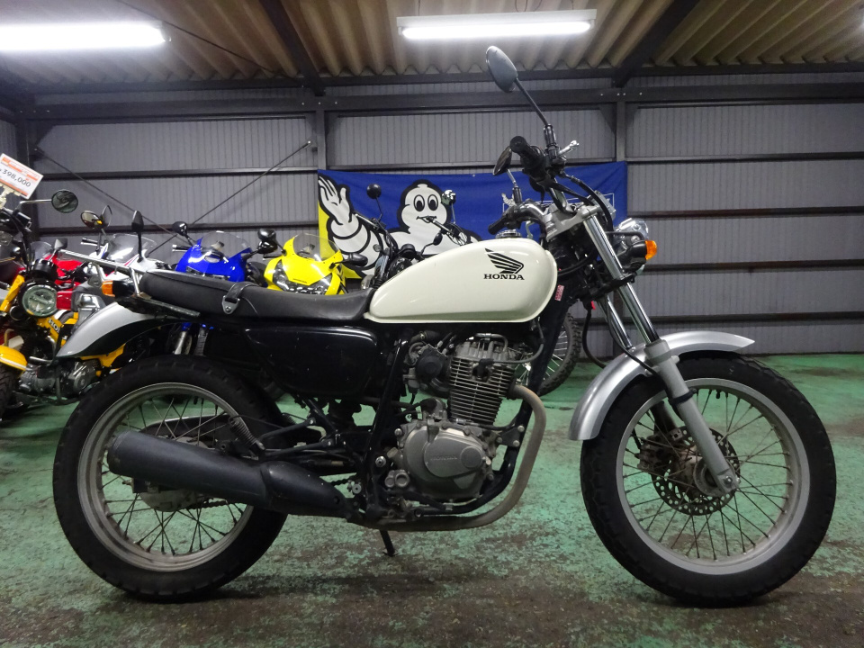 Honda CB223S 2008