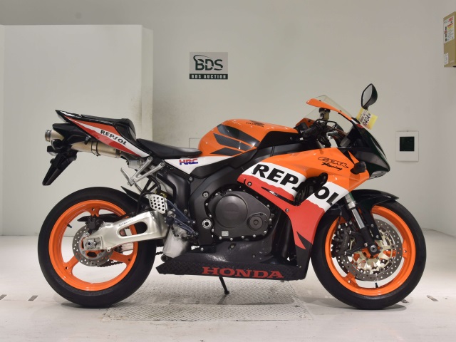 Honda CBR1000RR 2006