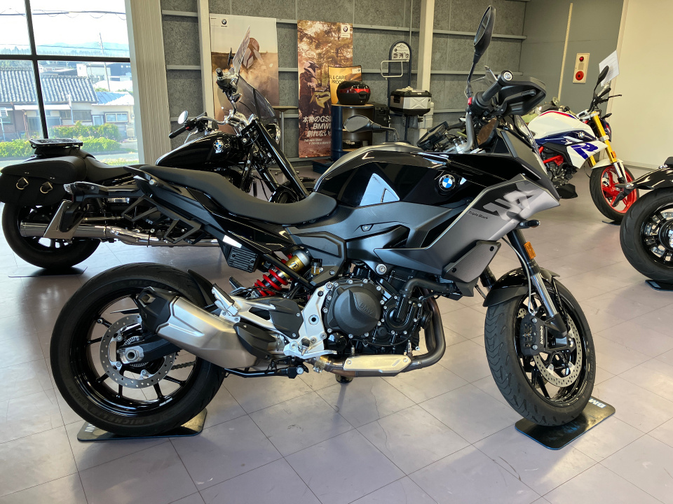 BMW F900R 2024