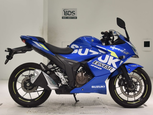 Suzuki GIXXER250SF