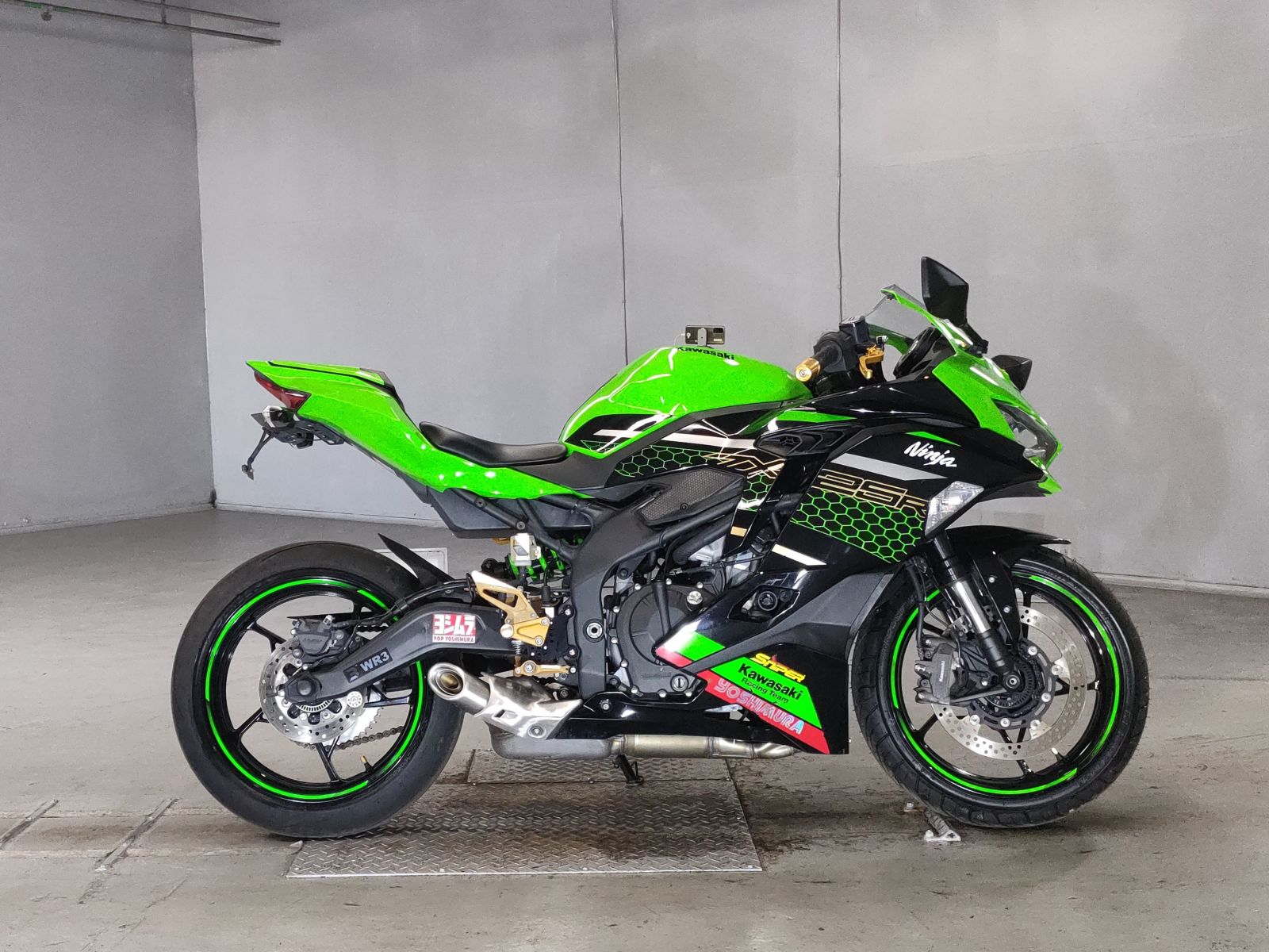 Kawasaki NINJA ZX-25R KRT 2021