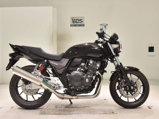 Honda CB400SFA 2025