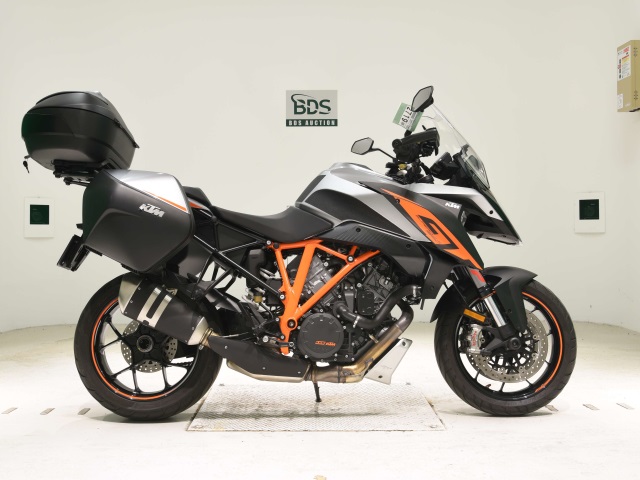KTM 1290 SUPERDUKE GT 2018