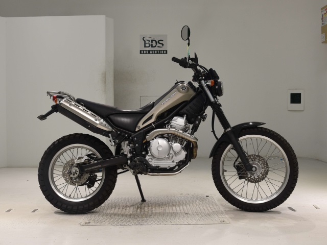 Yamaha TRICKER 2018