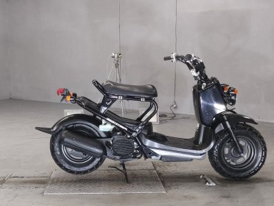 Honda ZOOMER 2011