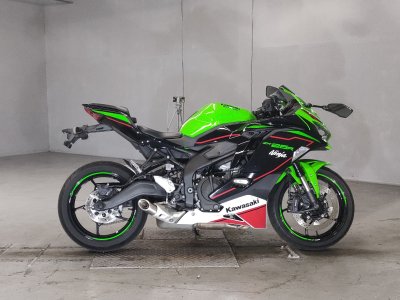 Kawasaki NINJA ZX-25R KRT 2022